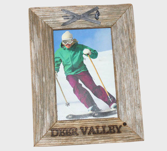 Cabin Wood Skis Frame: 5"x7"